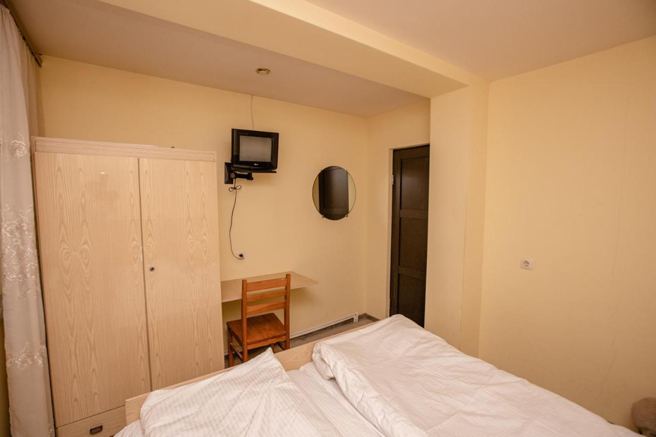 Arsego Hostel Vanadzor Exterior photo